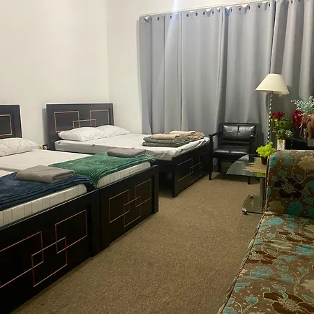 Private Room With Shared Bathroom - No Parking Space Abu Dhabi Exterior photo