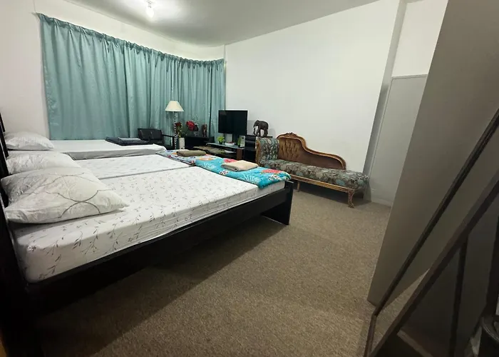 Private Room With Shared Bathroom - No Parking Space