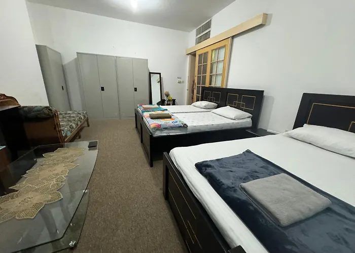 Private Room With Shared Bathroom - No Parking Space