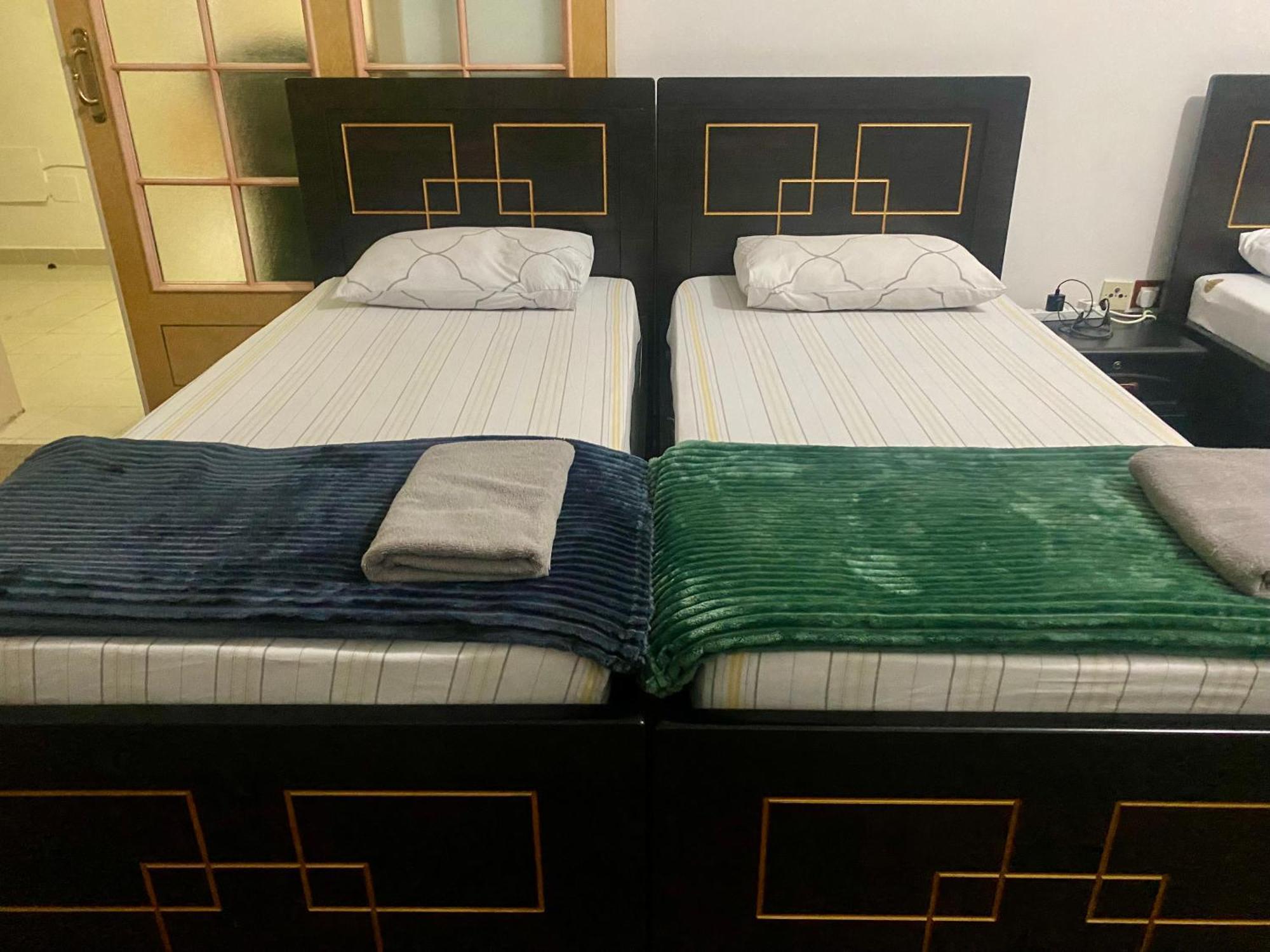 Private With Shared Bathroom - No Parking Space Homestay *