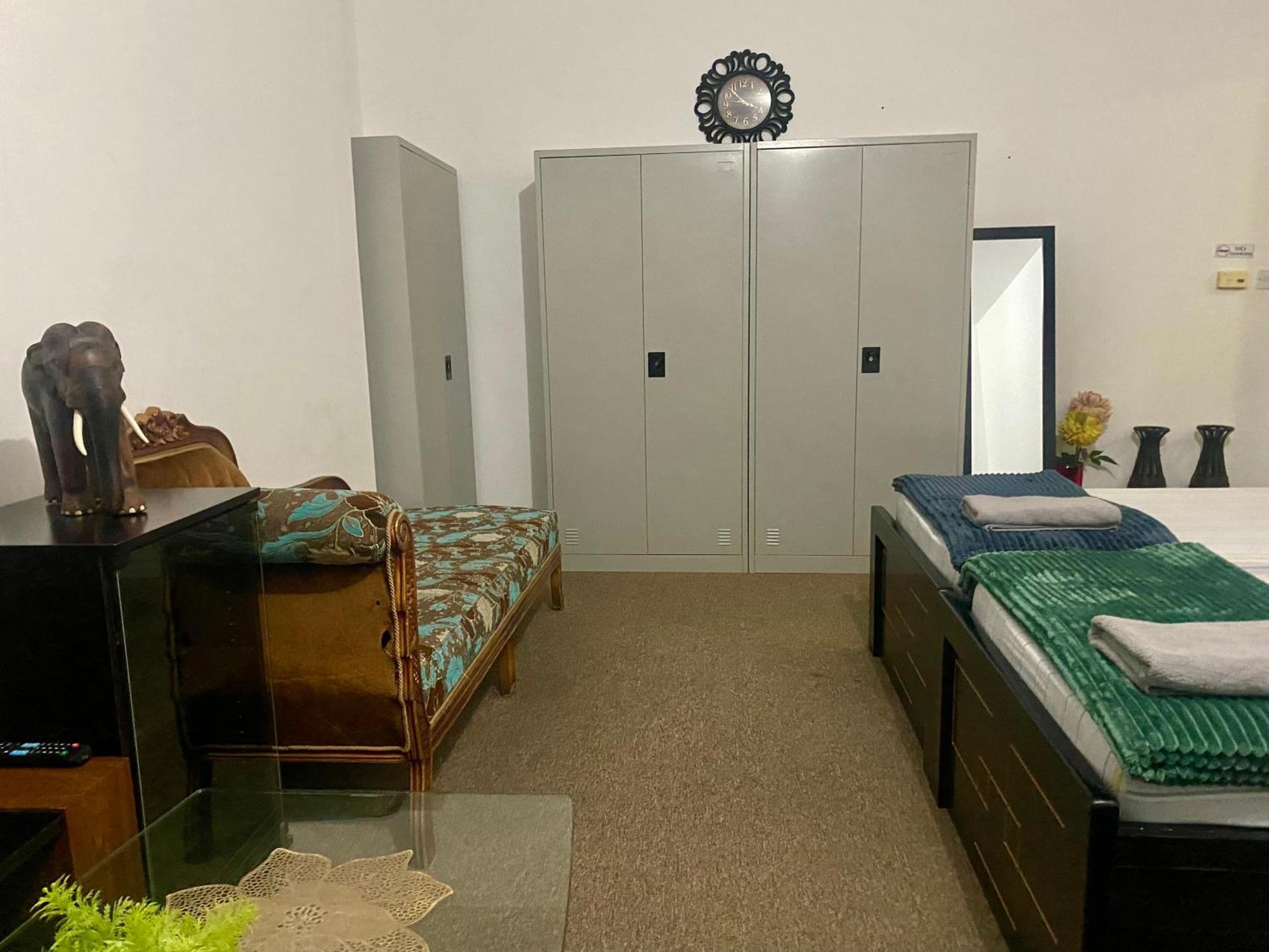 Homestay Private With Shared Bathroom - No Parking Space *