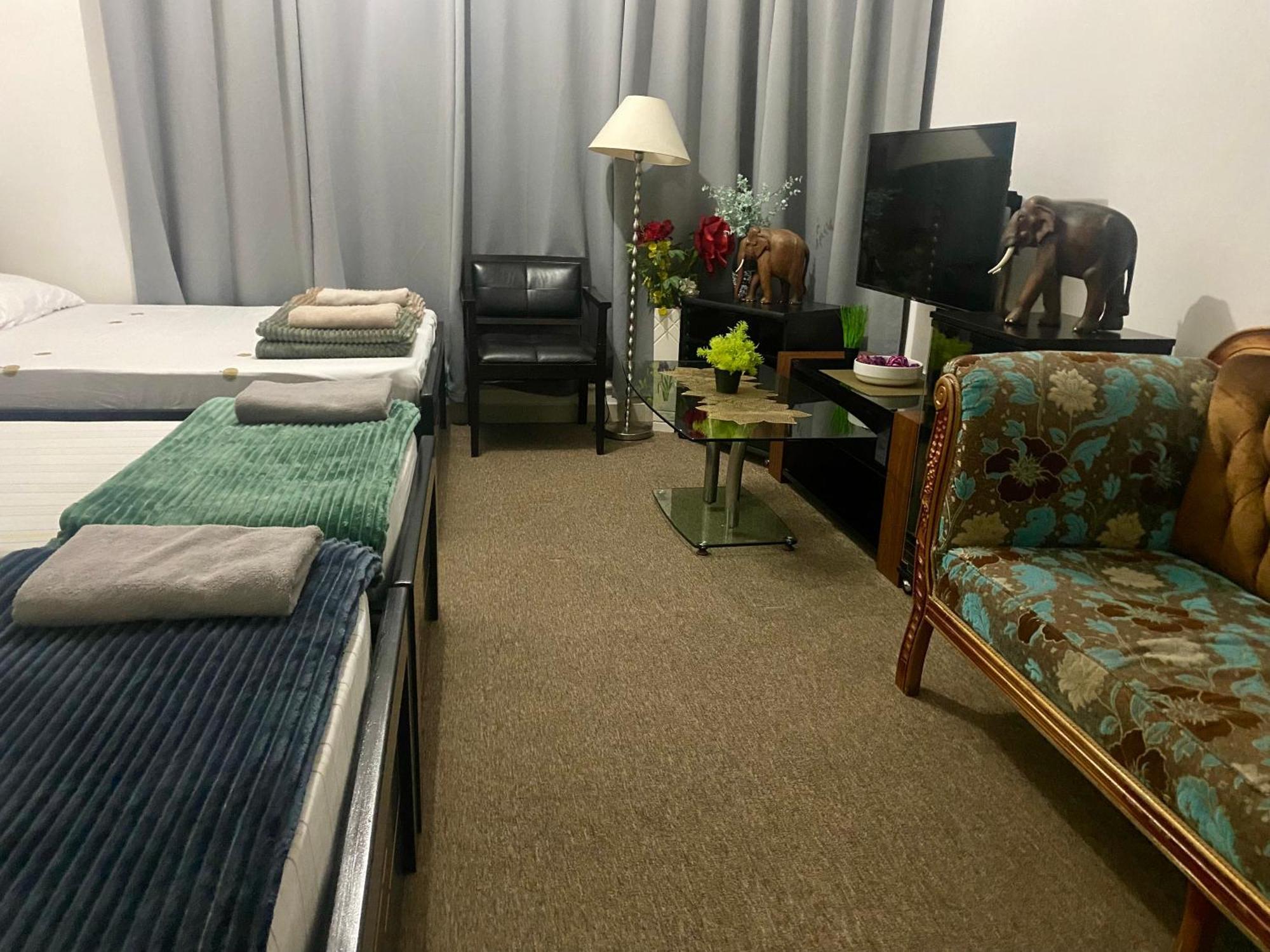 Homestay Private With Shared Bathroom - No Parking Space *