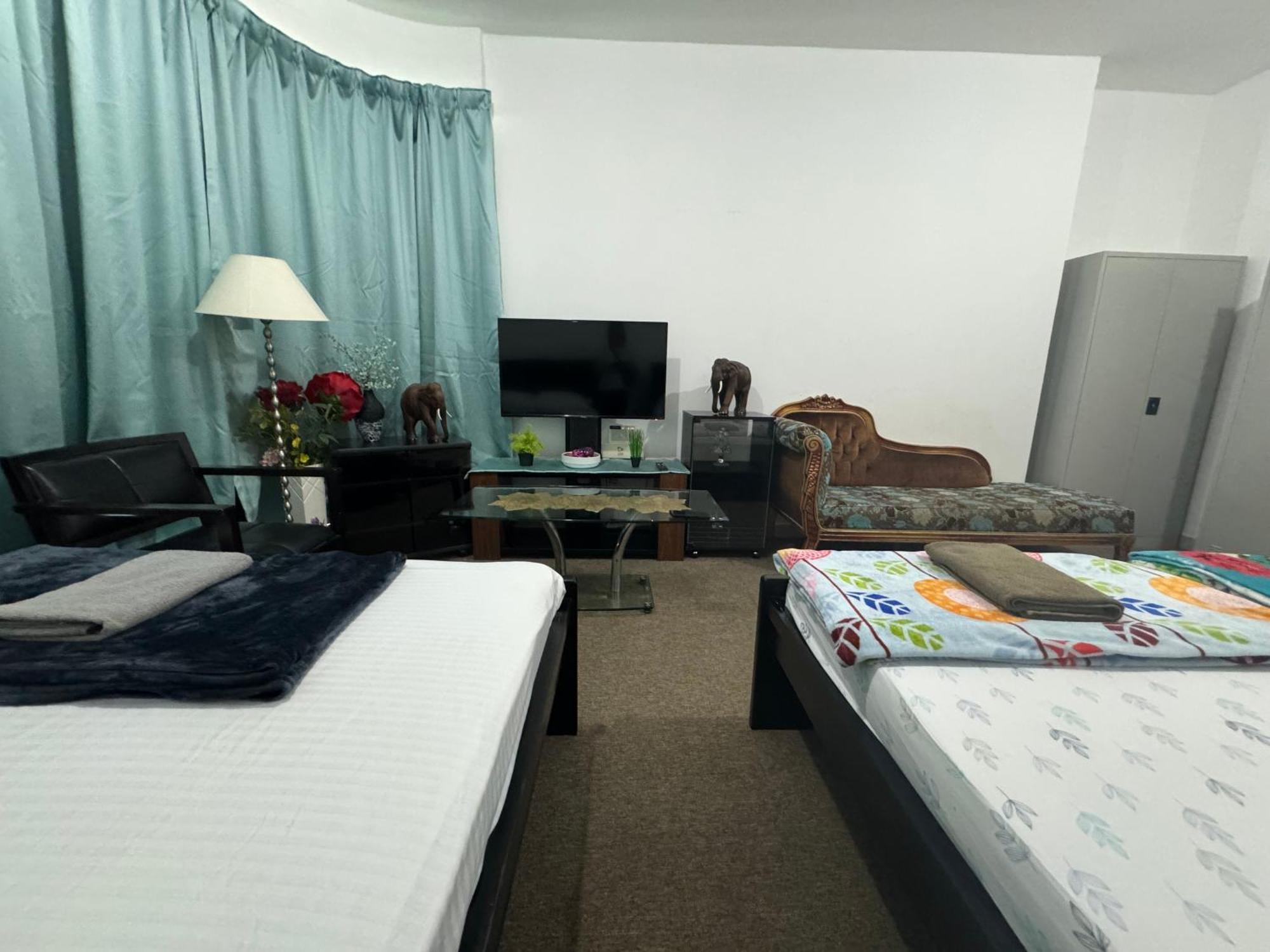 Private With Shared Bathroom - No Parking Space